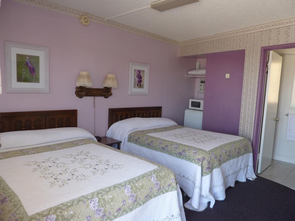 Sugarloaf Mountain Motel Virginia City Oda fotoğraf