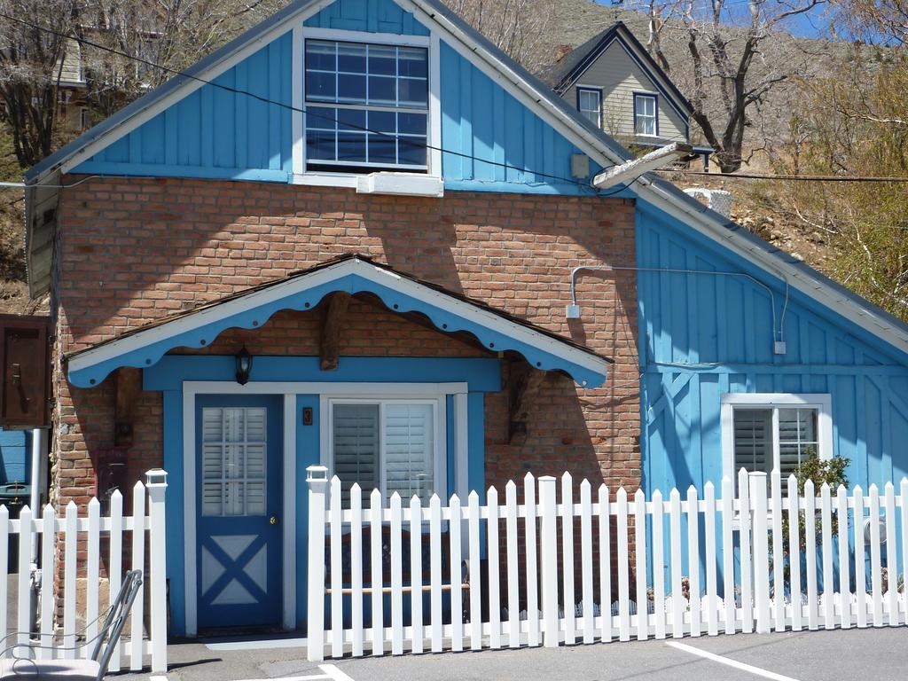 Sugarloaf Mountain Motel Virginia City Dış mekan fotoğraf